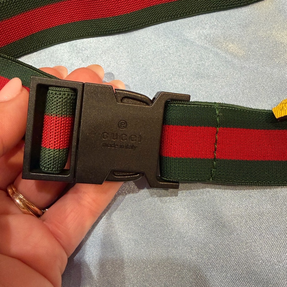Gucci Multicolor Heart Print Crossbody Bag - Picture 3 of 13